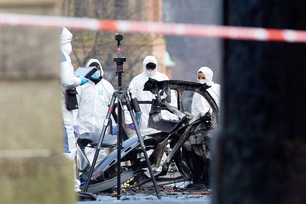 Sebuah mobil diduga berisi bom meledak di luar sebuah gedung pengadilan di Bishop Street, Derry, Sabtu, 19 Januari 2019 malam waktu setempat.
