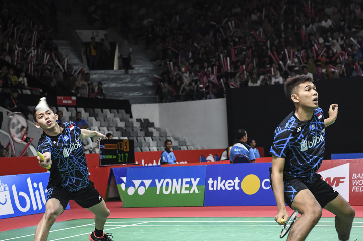 Di laga lain, Fajar/Rian juag berhasil melaju ke babak kedua. Mereka mengalahkan pasangan Taiwan, Lee Jhe-Huei/Yang Po-Hsuan, dengan skor 21-10, 21-13.
