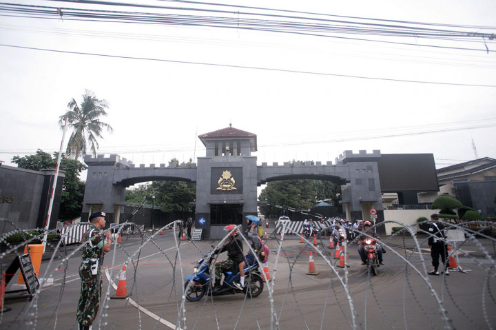Basuki Tjahaja Purnama alias Ahok akan bebas dari Rutan Mako Brimob, Depok pada Kamis, 24 Januari 2019, setelah menjalani hukuman selama 1 tahun 8 bulan 15 hari atas kasus penodaan agama.