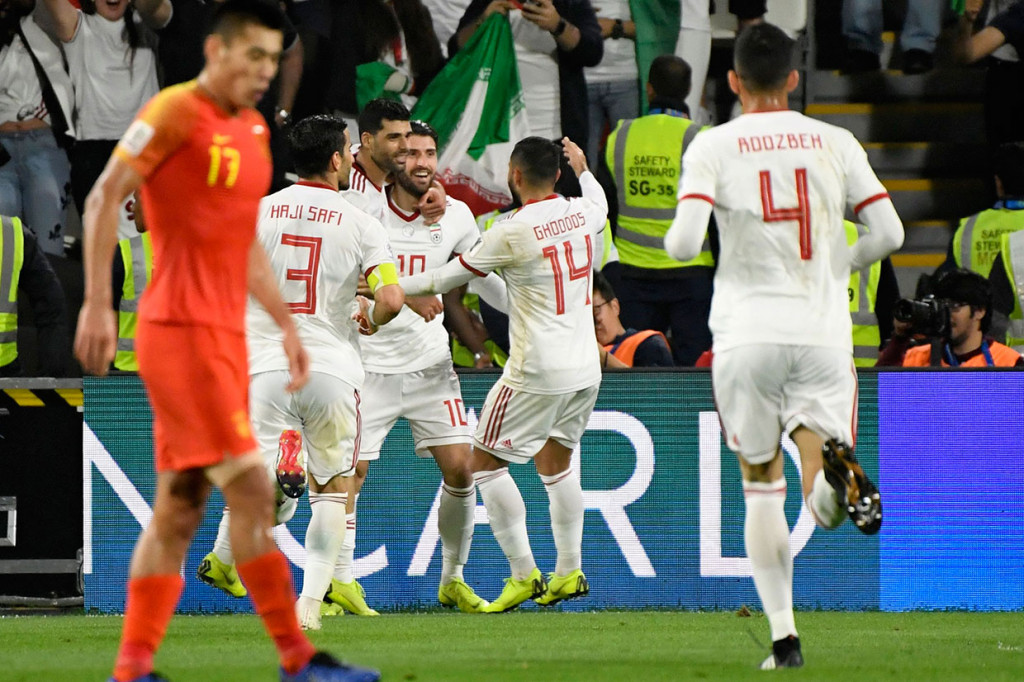 Dominasi permainan Iran dilengkapi dengan aksi Karim Ansarifard beberapa saat jelang laga berakhir lewat gol ketiga yang kembali terjadi akibat rapuhnya barisan belakang Tiongkok. Skor 3-0 bertahan hingga laga usai