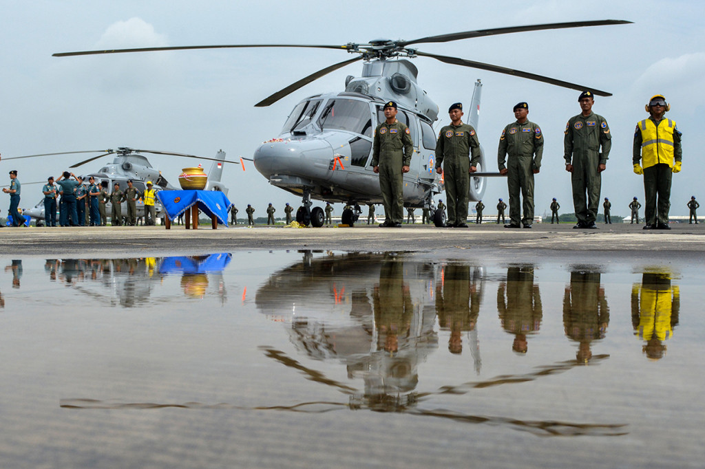 Sebanyak lima helikopter AS 565 MBE dari PT Dirgantara Indonesia tersebut diserahkan ke Puspenerbal dan akan dioperasikan Skuadron 400 untuk melaksanakan taktik pencarian dan penghacuran pada peperangan anti kapal selam.