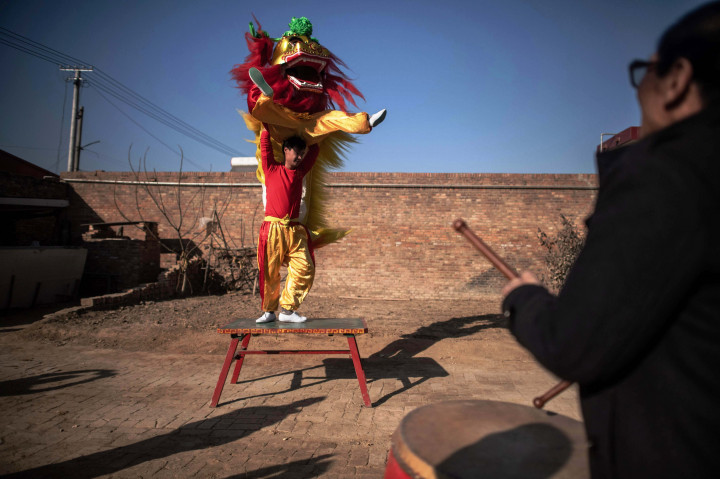 Agar terlihat indah dan menarik, para emain barongsai harus kompak. Peran pemain musik sama pentingnya dengan pemain barongsai.