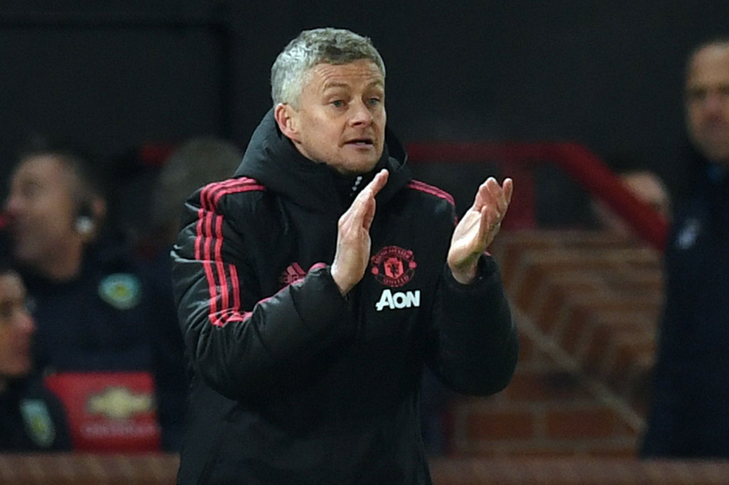 Dengan hasil tersebut MU tetap di peringkat enam klasemen dengan 45 poin, sementara Bunrley naik ke urutan 14 dengan 23 poin.