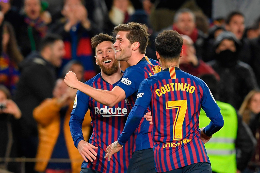 Semenit berselang Barca kembali menambah perbendaharaan gol lewat Sergi Roberto. Skor menjadi 4-0.