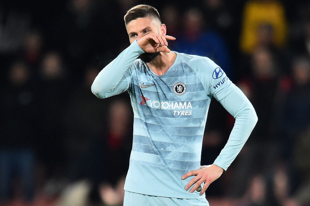 Striker Chelsea Olivier Giroud meratapi kekalahan telak timnya. Hasil ini membuat Chelsea turun ke peringkat lima klasemen dengan 47 poin, sementara Bournemouth naik ke urutan 10 dengan 33 poin.