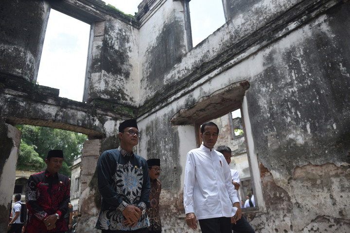 Kunjungan Jokowi ke kawasan benteng itu dimaksudkan untuk meninjau area yang akan masuk program pemugaran. Rencananya, kawasan tersebut akan direvitalisasi untuk tujuan wisata.

