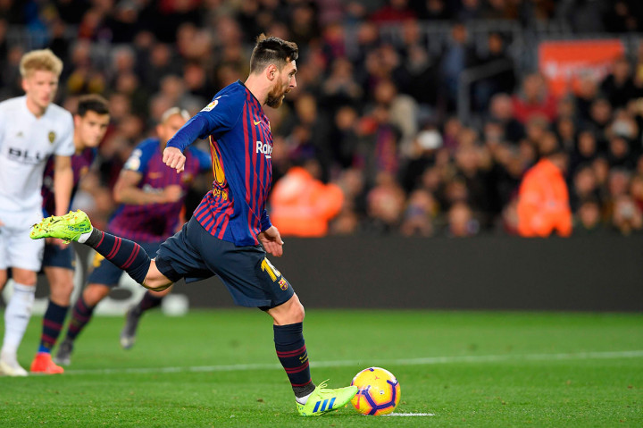 Messi mencetak gol tujuh menit kemudian lewat titik putih setelah Nelson Semedo dilanggar Toni Lato.