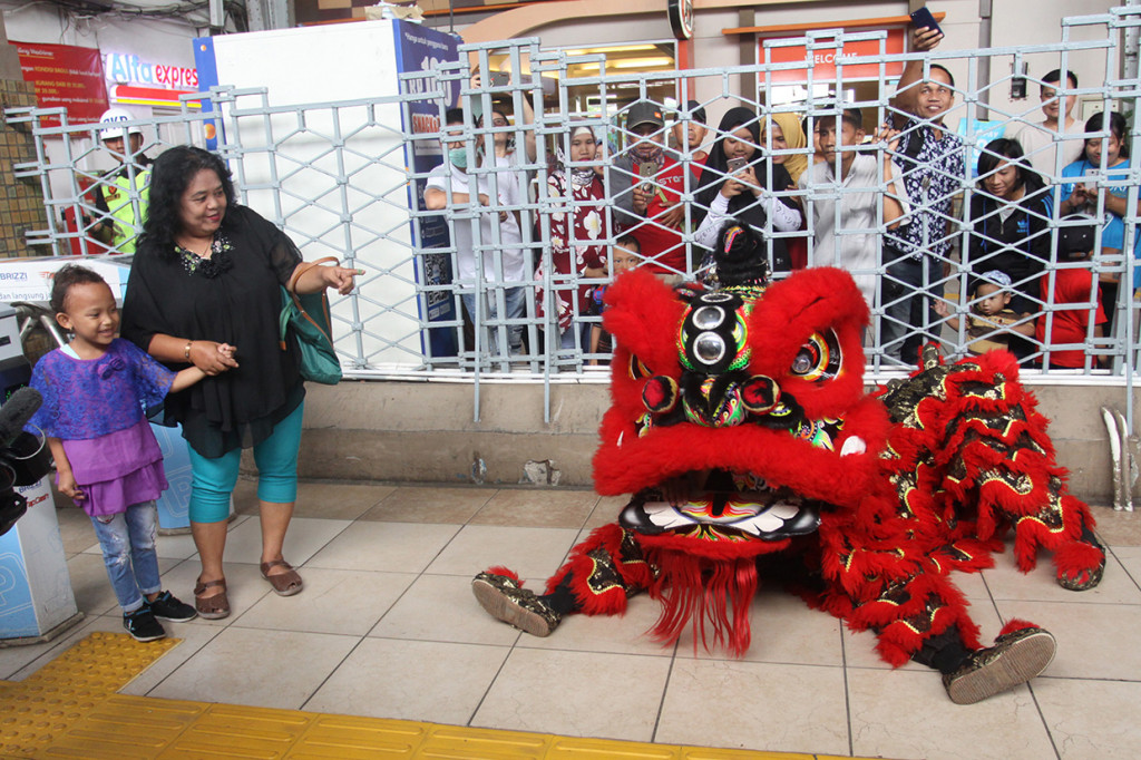 Selain itu, KCI juga meluncurkan Kartu Multi Trip (KMT) edisi Imlek Tahun 2019.