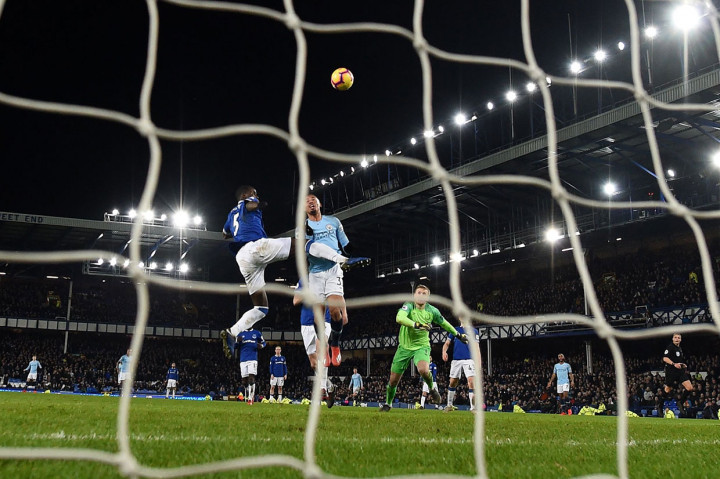 Gabriel Jesus memastikan kemenangan timnya menjadi 2-0 pada masa injury time babak kedua.