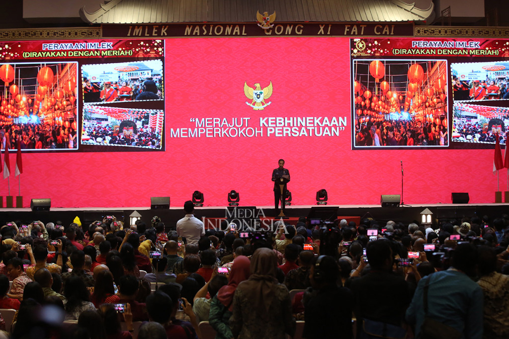 Perayaan Imlek Nasional kali ini mengambil tema 'Merajut Kebhinekaan, Memperkokoh Persatuan'.