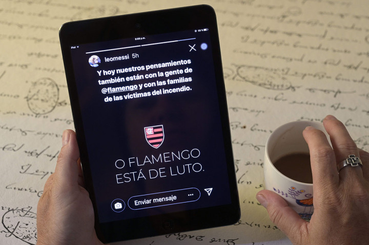 Ucapan duka mengalir sejak kabar musibah itu bereder. Salah satunya dari bintang Barcelona Lionel Messi. Akun resmi Instragram La Pulga @leomessi bertuliskan pesan belasungkawa untuk kerabat dari 10 korban kebakaran. Pesannya berbunyi: 