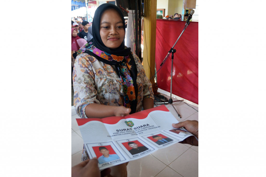 Sebanyak 132 dari total 152 desa di daerah itu menggelar pilkades serentak yang diikuti 327 calon kepala desa dengan total jumlah pemilih sekitar 477 ribu.