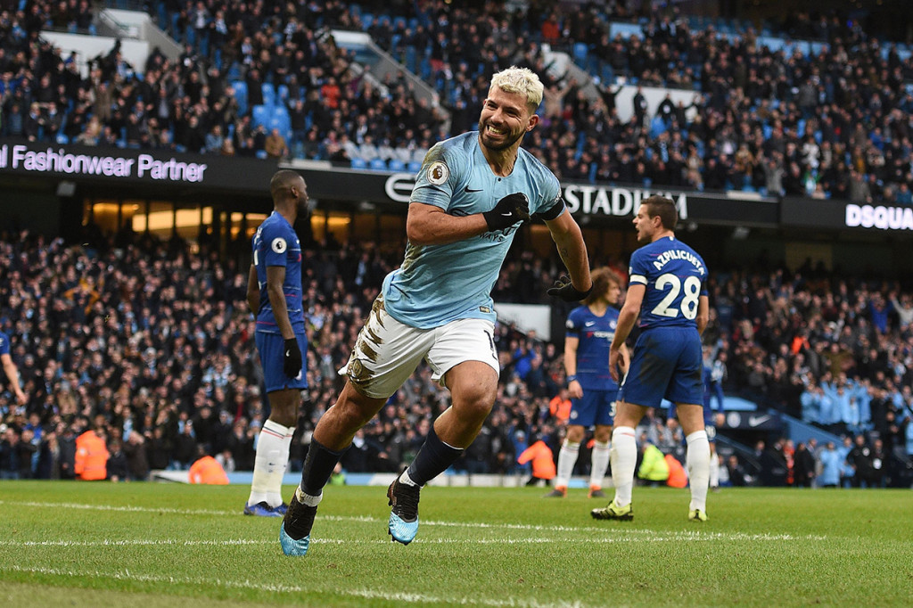 Sergio Aguero menjadi bintang kemenangan City dengan mencetak hat-trick. Afp Photo/Oli Scarff