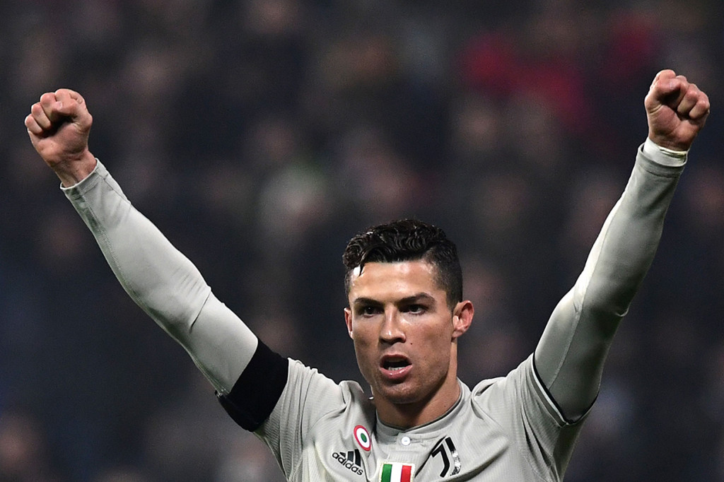 Gol kedua La Vecchia Signora dibuat Cristiano Ronaldo lewat tandukan di menit ke-70. 