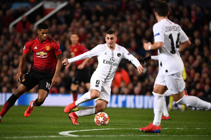 PSG menampilkan permainan disiplin di babak pertama yang menyulitkan para pemain tuan rumah. Bermain tanpa Neymar dan Edison Cavani, klub asal Prancis itu juga memiliki penguasaan bola lebih banyak daripada MU.