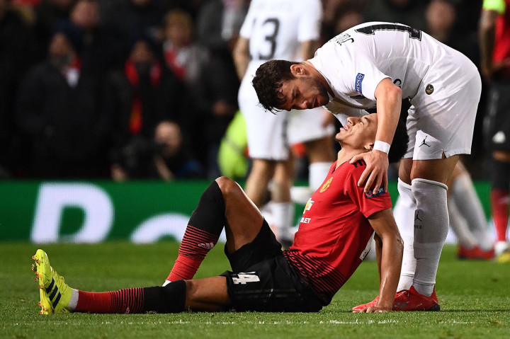 MU pun harus menarik Jesse Lingard menjelang turun minum karena cedera. Pelatih United Ole Gunnar Solskjaer pun melakukan dua pergantian, Juan Mata untuk Anthony Martial dan Alexis Sanchez untuk Lingard.