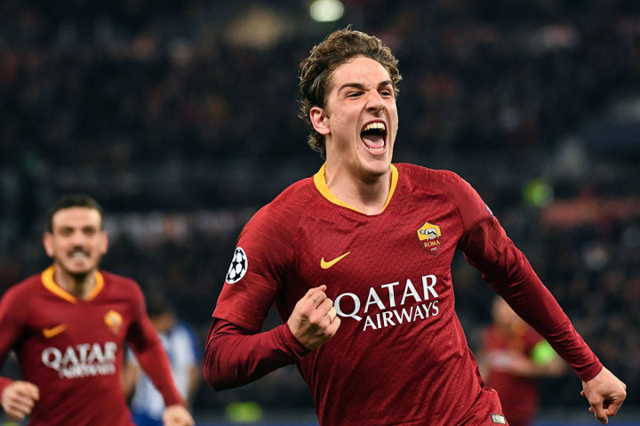 Zanilo melakukan selebrasi usai mencetak gol pembuka untuk timnya.