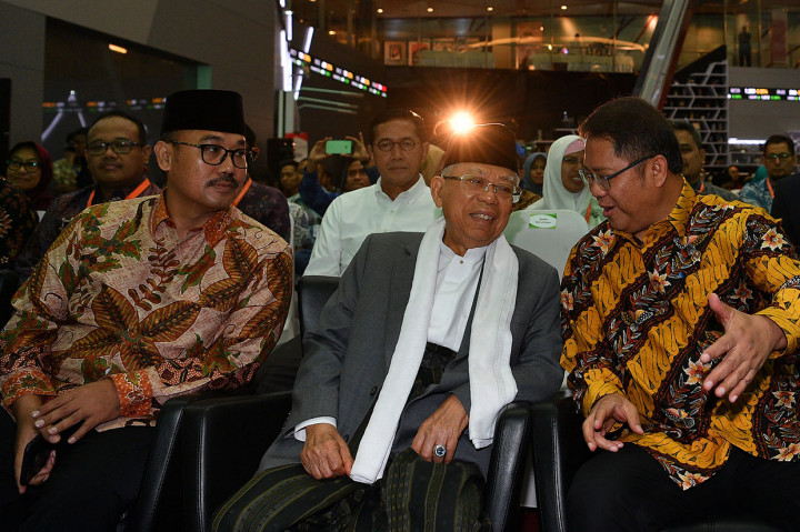 Menurut Ma'ruf Amin, ekonomi syariah harus menjadi jadi pemicu bagi penguatan ekonomi nasional karena merupakan dasar dari pemberdayaan ekonomi umat. 