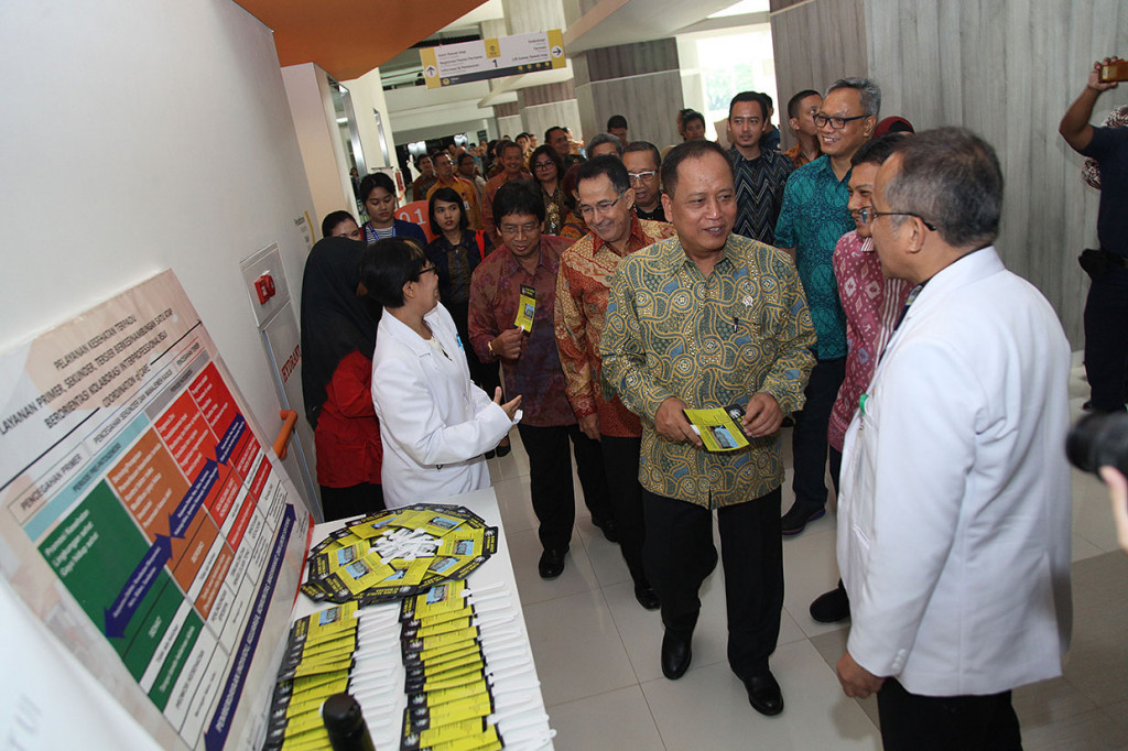 RS UI merupakan RS perguruan tinggi negeri pertama di Indonesia yang mempunyai konsep dan rancang bangun sebagai fasilitas pelayanan kesehatan satu atap (one stop health services), mulai dari pelayanan primer, sekunder, hingga unggulan.