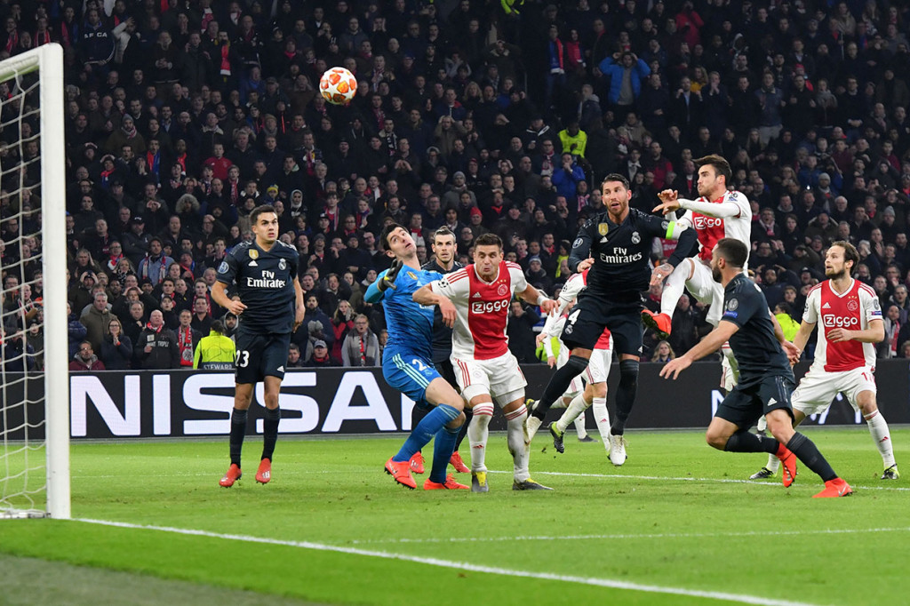 Ajax Amsterdam sebenarnya berhasil unggul terlebih dahulu lewat sundulan Nicolas Tagliafico pada menit ke-38. Namun gol tersebut dianulir wasit setelah melihat VAR, dan menyatakan pemain Ajax lainnya Dusan Tadic berada dalam posisi offside saat Tagliafico menanduk bola.