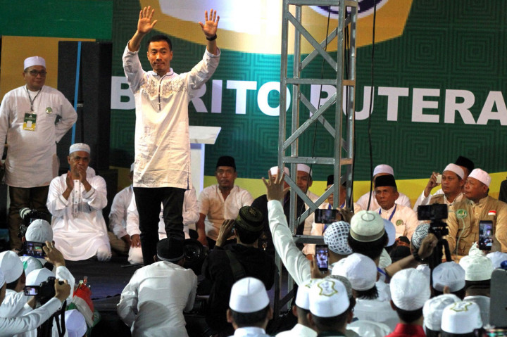 Sebanyak 30 pemain diperkenalkan pihak manajemen yang bermarkas di Kota Banjarmasin, Provinsi Kalimantan Selatan tersebut sebelum dilantunkan syair-syair maulud nabi Muhammad SAW. Di antaranya bintang baru Evan Dimas, Ahmad Mahrus Bachtiar, David Maulana. Demikian juga empat pemain asingnya, yakni, Rafael Silva, Artur Jesus, Lucas Silva, serta Yoo Jae-hoon. Sedangkan pemain lawas di antaranya Rizky Pora, Paulo Sitanggang, Aditya Harlan, Dandi Maulana dan Gavin Kwan.