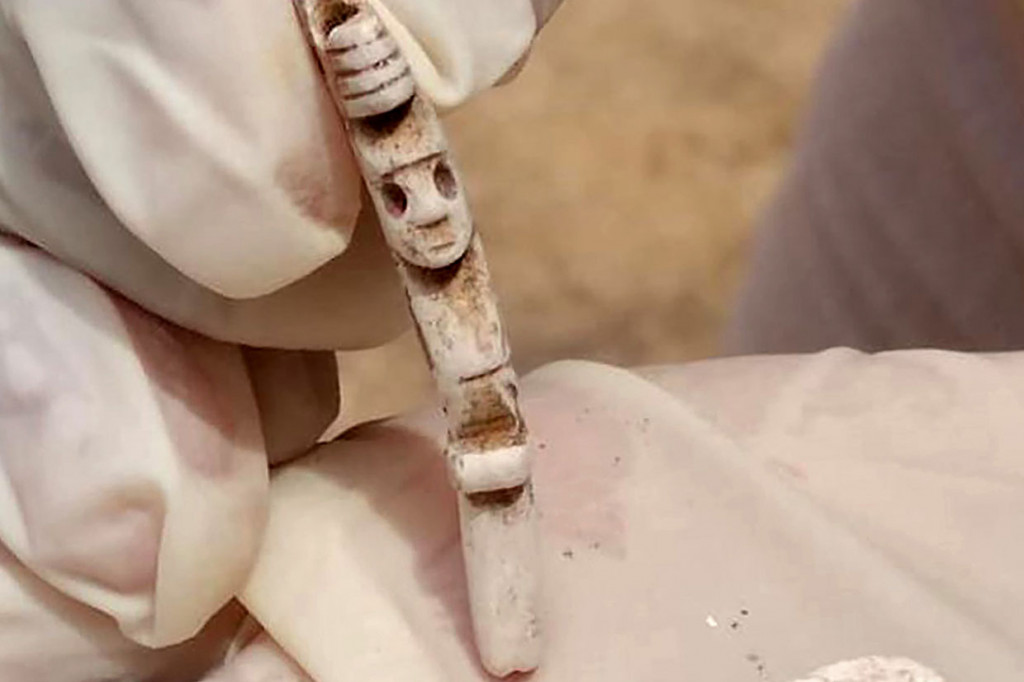 Temuan itu menunjukkan keagungan dan pentingnya situs yang terletak sekitar 1.000 kilometer utara ibu kota Lima dan 2.000 kilometer dari Cusco - ibu kota kekaisaran Inca yang membentang dari Kolombia selatan ke Chili tengah.