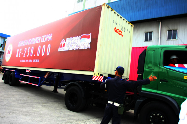 Hingga saat ini Mayora Group sudah mampu mengekspor produk makanan dan minuman asli dalam negeri ke seratus negara yang mampu mebuktikan produk Indonesia berkelas dunia. 