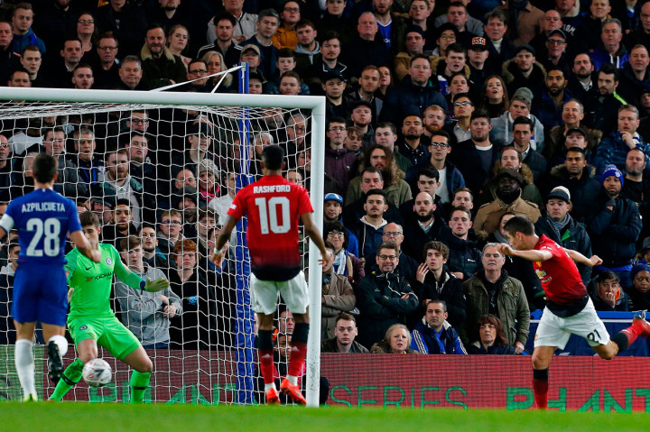 MU berhasil memecah kebuntuan pada menit ke-31 lewat sundulan Ander Herrera menyambut umpan silang Paul Pogba.