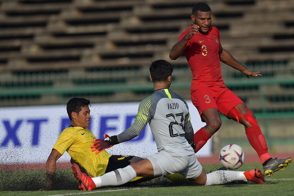 Dua gol Timnas Malaysia dicetak oleh Nik Akif di menit ke-62 lewat tendangan bebas dan Hadi Fayyadh di menit ke-86.