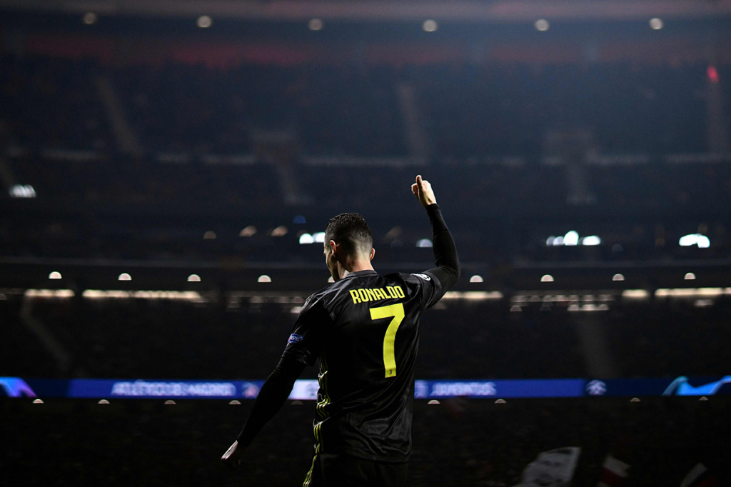 Dengan hasil ini, Juve butuh kemenangan 3-0 di leg kedua jika ingin lolos ke perempatfinal dalam waktu 90 menit. Afp Photo/Oscar Del Pozo