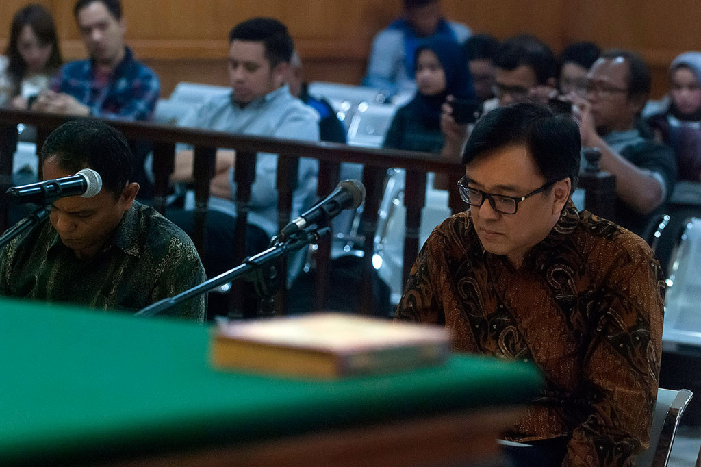 Pada sidang tersebut Jaksa KPK menuntut Billy dengan hukuman 5 tahun penjara dan denda Rp 200 juta subsider 6 bulan kurungan dengan dugaan melanggar Pasal 5 ayat 1 huruf b Undang-Undang Pemberantasan Tindak Pidana Korupsi.
