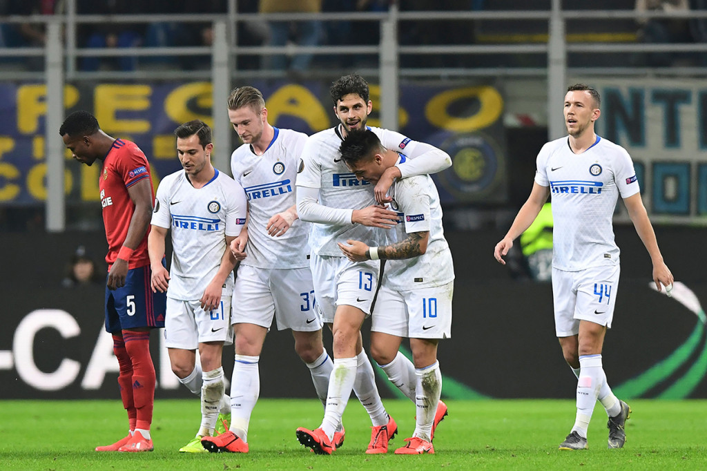Kemenangan 4-0 ini memastikan Inter melaju ke babak 16 besar Liga Europa setelah unggul agregat 5-0 atas Rapid. Di leg pertama, Inter menang 1-0 di markas wakil Austria ini pekan lalu.