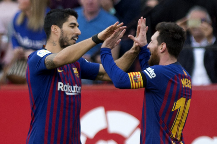 Barca menambah golnya lewat Luis Suarez setelah menerima umpan dari Messi. Barca pun menang dengan skor 4-2.
