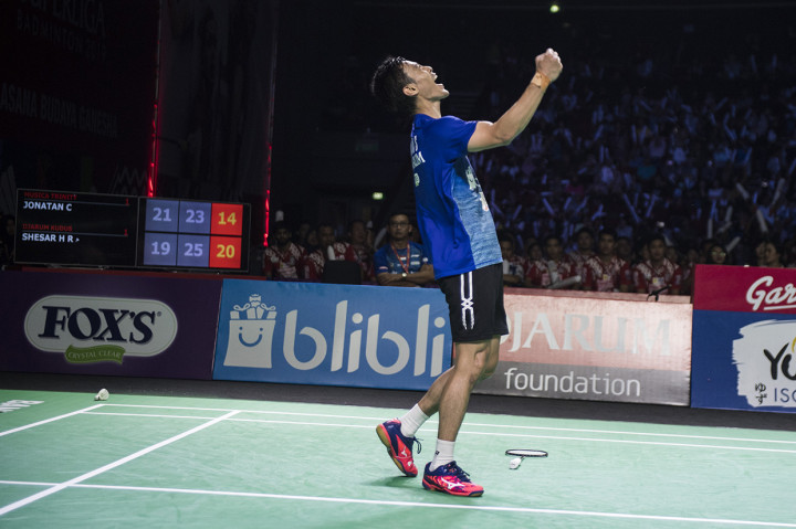 Pada laga berikutnya, Djarum Kudus berbalik unggul 2-1 berkat hasil positif yang diraih pemain tunggal Shesar Hiren Rhustavito. Shesar yang baru saja kembali masuk pelatnas PBSI sukses mengandaskan Jonatan Christie dengan skor 19-21, 25-23, 21-14.