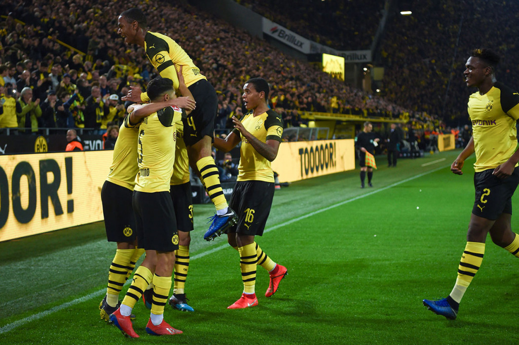 Mario Goetze membuat gol ketiga bagi Dortmund pada menit ke-60. Namun bek Leverkusen Jonathan Tah mampu mengeksekusi tendangan bebas untuk mengejar ketertinggalan mereka pada menit ke-74. Skor 3-2 bertahan hingga laga usai.