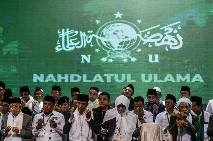 Pembukaan Munas dan Konbes ini dihadiri oleh sejumlah tokoh nasional di antaranya Mustasyar PBNU KH Ma’ruf Amin, Rais Aam PBNU KH Miftachul Akhyar, Ketum PBNU KH Said Aqil Siroj, serta kiai dan ulama dari berbagai daerah. Antara Foto/Adeng Bustomi