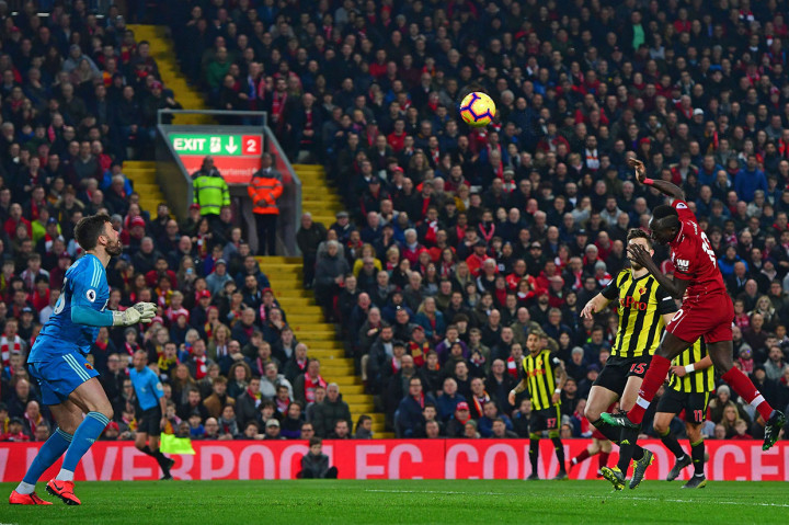 Penyerang asal Senegal Mane memulai pesta gol tuan rumah pada menit kesembilan. Sundulannya dari jarak dekat menyambut umpan silang gelandang Trent Alexander-Arnold berhasil menjebol gawang Watford.