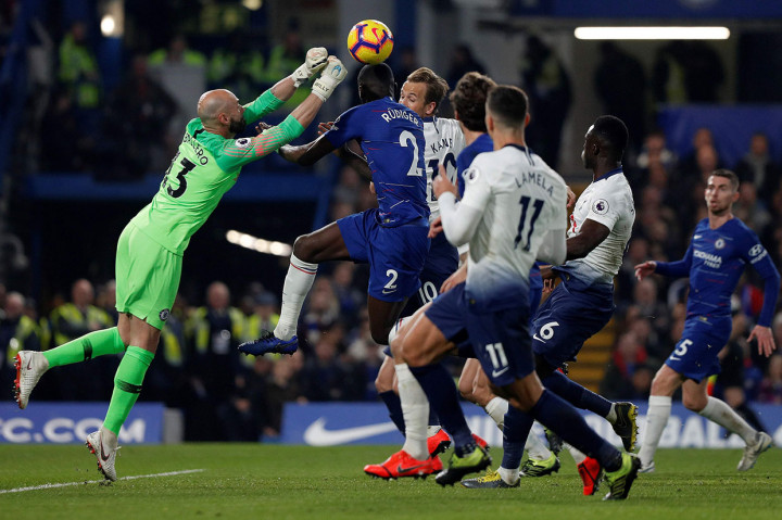 Pelatih Chelsea Maurizio Sarri benar-benar membuktikan ancamannya dengan tidak menurunkan kiper termahal dunia Kepa Arrizabalaga dan memainkan Willy Callabero. Arrizabalaga sebelumnya membuat ulah dengan tidak mau diganti saat menghadapi Manchester City di final Piala Liga Inggris.
