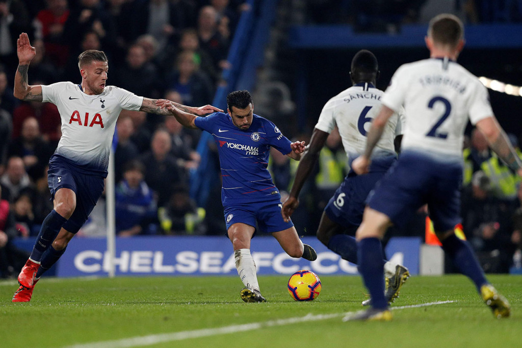 Pedro sukses memecah kebuntuan di menit ke-57. Pemain asal Spanyol itu menerima bola dari rekan senegaranya Cesar Azpilicueta sebelum melakukan penetrasi ke kotak penalti lalu melepas tembakan yang gagal dihalau Hugo Lloris.