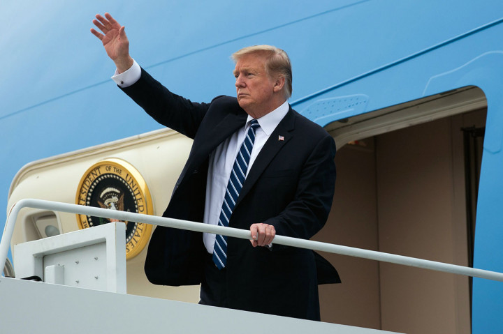 Trump langsung pulang ke negaranya, lebih cepat dari jadwal yang telah direncanakan.