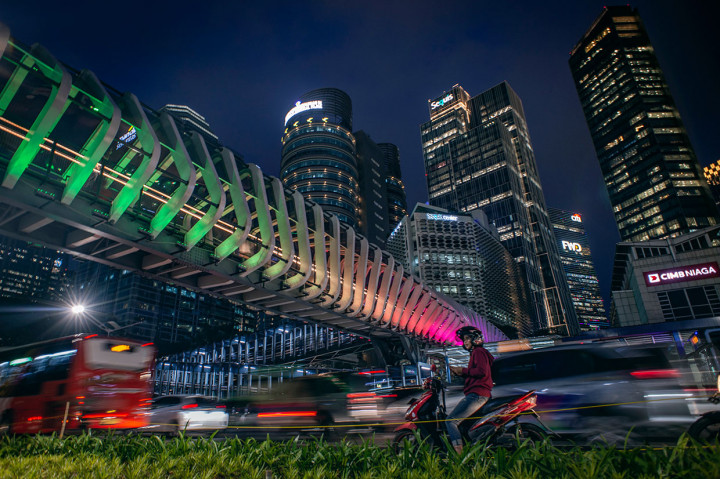 Beberapa fasiltas lain bagi pengguna antara lain 7 titik CCTV yang beroperasi 24 jam, lampu pengarah jalan, lampu RGB dan juga dua buah lift yang akan beroperasi pada Mei 2019 mendatang.