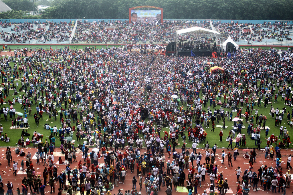 Ribuan buruh memperingati HUT ke-46 Serikat Pekerja Seluruh Indonesia di Gelora Delta Sidoarjo, Jawa Timur.