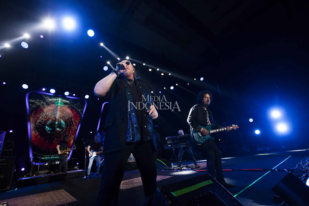 Aksi Grup band rock asal Amerika Serikat, Toto di pagelaran BNI Java Jazz Festival, di JIExpo Kemayoran, Jakarta.