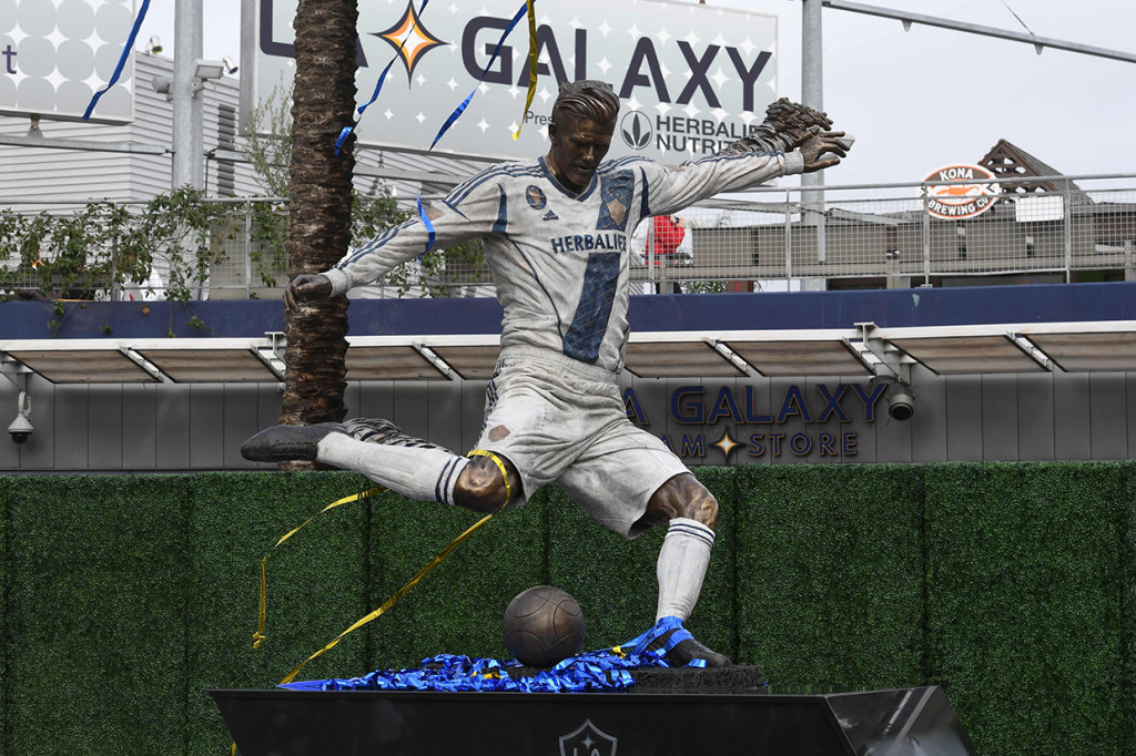 Kehadiran David Beckham di AS lalu membuka pintu bagi nama-nama seperti Andrea Pirlo, Frank Lampard, David Villa, dan kini Wayne Rooney serta Zlatan Ibrahimovic.