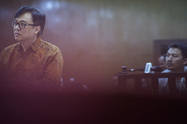 Vonis ini lebih rendah dari tuntutan jaksa yakni 5 tahun hukuman penjara dan denda Rp 200 juta subsider 6 bulan kurungan.