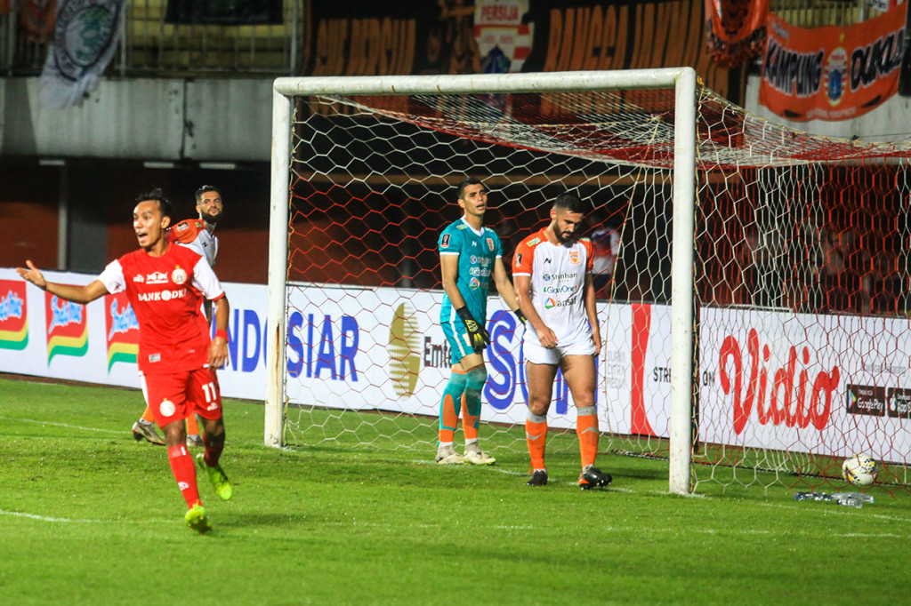 Kelima gol tersebut diciptakan oleh Novri Setiawan (menit ke-15 dan 23), Bruno Matos (19'), Ramdani Lestaluhu (50'), dan Heri Susanto (89').