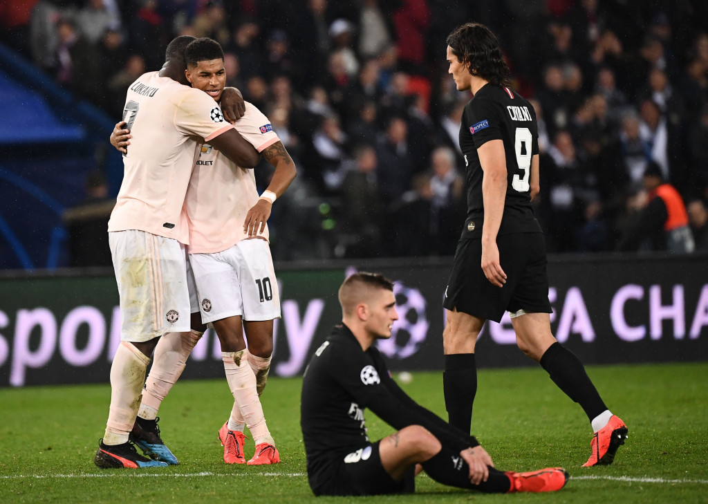 MU pun menang 3-1, lolos dengan keunggulan gol tandang dalam agregat 3-3.