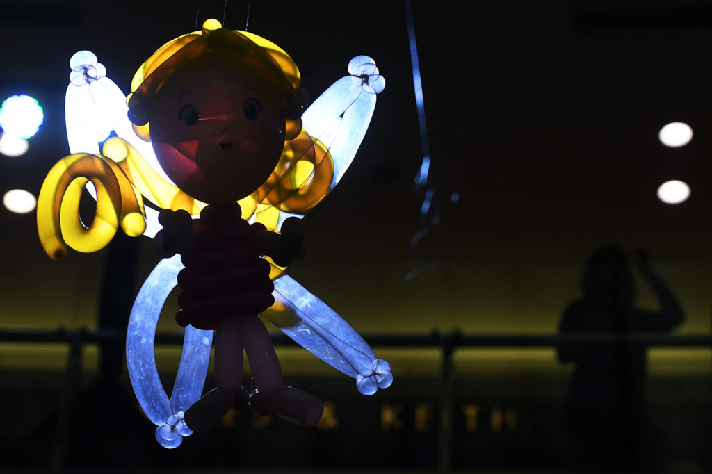 Ada empat zona yang bisa dieksplorasi para pengunjung di antaranya Zona Fantasy Land, War Zone, Village, dan Dragon Dungeon.