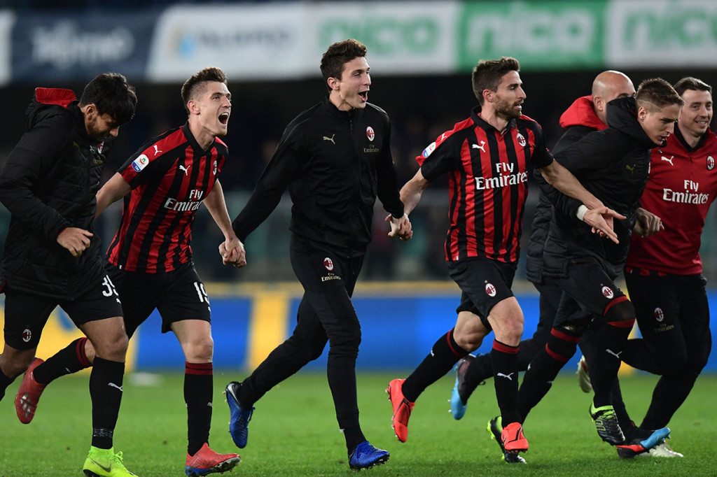 Hasil itu memantapkan posisi Milan di peringkat ketiga dengan raihan 51 poin. Sedangkan Chievo (10) semakin terbenam di dasar klasemen.