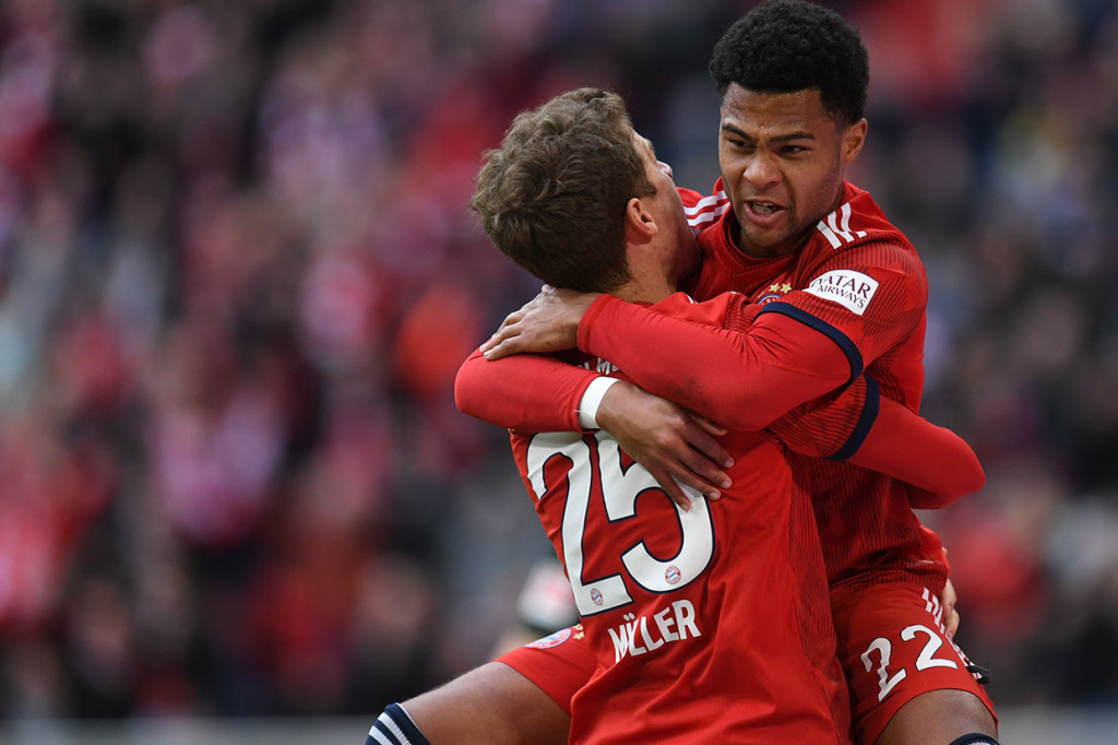 Pesta gol Muenchen baru dimulai pada menit ke-34 lewat  Serge Gnabry, meski sejak tendangan mula mereka tampil dominan dan agresif atas tamunya.    